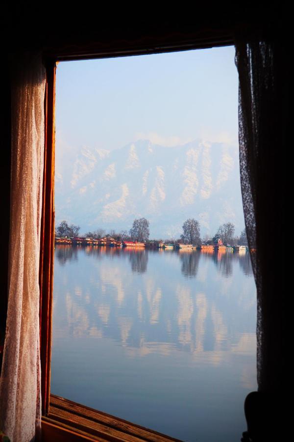 Wangnoo Heritage Houseboats Otel Srīnagar Dış mekan fotoğraf