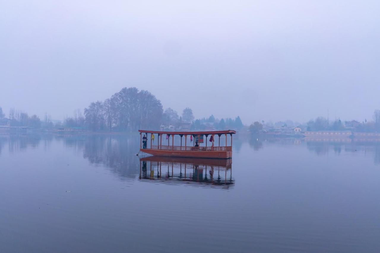 Wangnoo Heritage Houseboats Otel Srīnagar Dış mekan fotoğraf