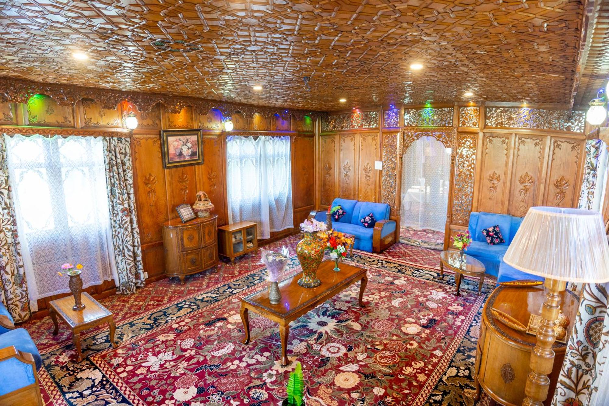 Wangnoo Heritage Houseboats Otel Srīnagar Dış mekan fotoğraf